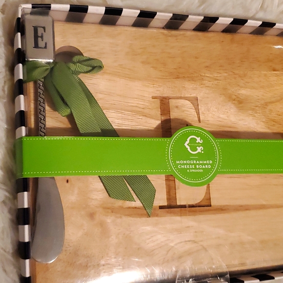 Monogrammed Cheese Board & Spreader - Picture 2 of 4
